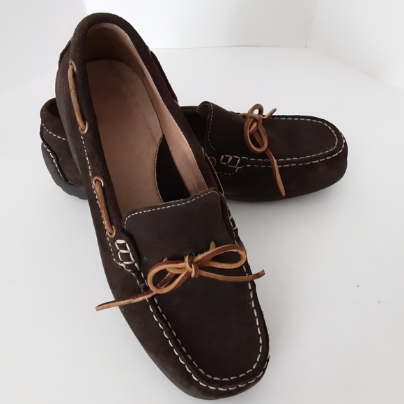 Lands' End Shoes - Lands End Suede Leather Classic Moccasins Brown Women’s 6 B Flats Loafers Comfy
